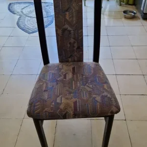 Black extending solid wood dining room table and 6 chairs - Image 5