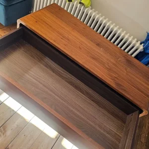 FREE TO PICK UP. SET OF DRAWERS. SOLID.. - Image 3
