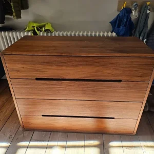 FREE TO PICK UP. SET OF DRAWERS. SOLID..
