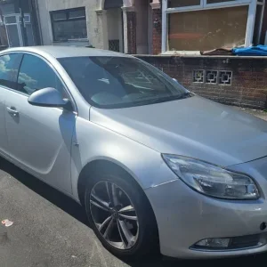 Vauxhall, INSIGNIA, Hatchback, 2011, Manual, 1796 (cc), 5 doors - Image 5