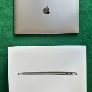 MacBook Air 13‑inch (M1, 2020) – 16 GB RAM, 256 GB SSD, Touch ID – Silver/Space Gray - Image 7