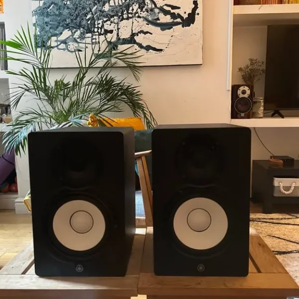 Yamaha HS7 Studio Monitors
