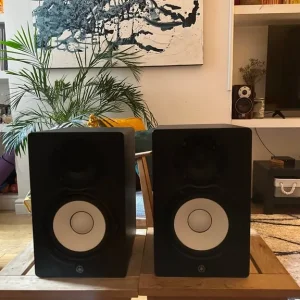 Yamaha HS7 Studio Monitors