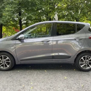 2017 Hyundai i10 1.2 Premium 5dr HATCHBACK Petrol Manual - Image 4