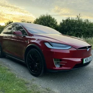 2017 Tesla Model X Executive Red 7 Seat, Full Autopilot, Falcon Wing Doors, Excellent Condition - Image 4