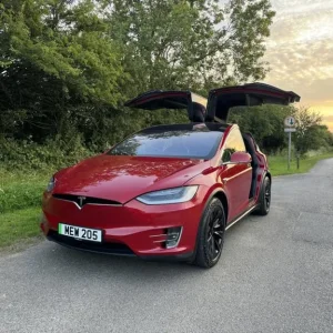 2017 Tesla Model X Executive Red 7 Seat, Full Autopilot, Falcon Wing Doors, Excellent Condition - Image 5