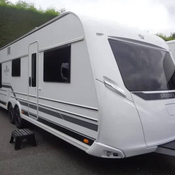 LMC 685 VIP Exquisit 5 BERTH,FIXED TRANSVERSE ISLAND BED CARAVAN 2024