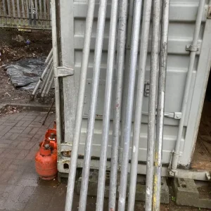 Boss tower braces