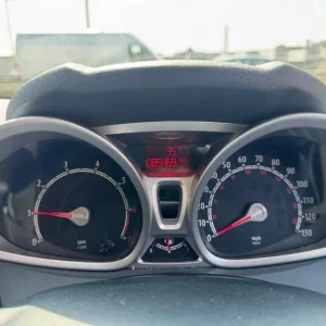 2010 Ford Fiesta 1.4 Zetec 5dr HATCHBACK Petrol Manual - Image 8