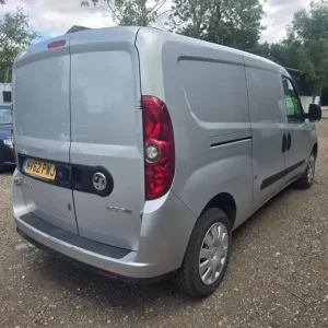 2012 Vauxhall Combo 2300 1.3 CDTI 16V eFLEX H1 Sportive Van Start Stop PANEL VAN Diesel Manual - Image 2