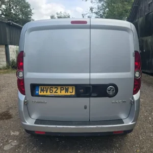 2012 Vauxhall Combo 2300 1.3 CDTI 16V eFLEX H1 Sportive Van Start Stop PANEL VAN Diesel Manual - Image 3