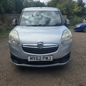 2012 Vauxhall Combo 2300 1.3 CDTI 16V eFLEX H1 Sportive Van Start Stop PANEL VAN Diesel Manual - Image 6