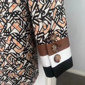 Burberry jacket original size 6/8 - Image 2