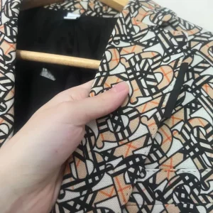 Burberry jacket original size 6/8 - Image 4