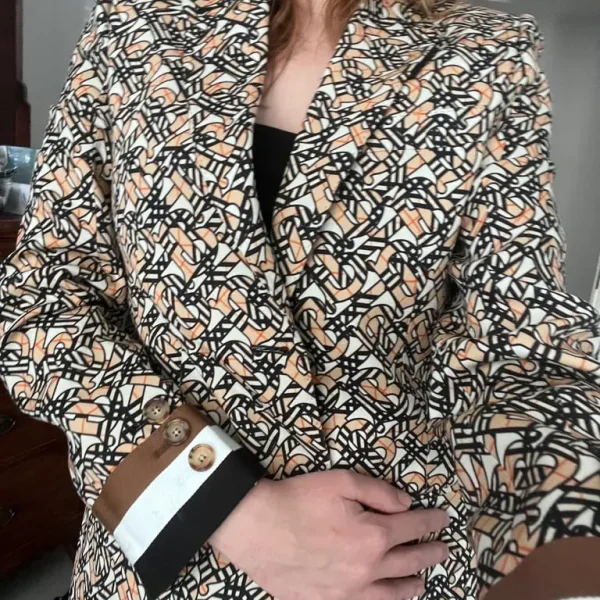 Burberry jacket original size 6/8