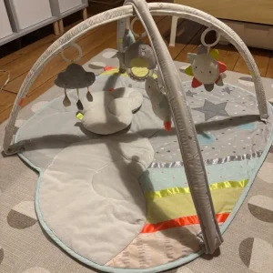 Baby activity mat / gym