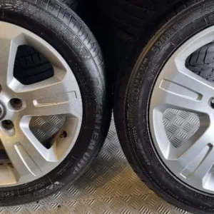 Vauxhall Astra Zafira Genuine 17 alloy wheels + 4 x tyres 215 50 17 - Image 2