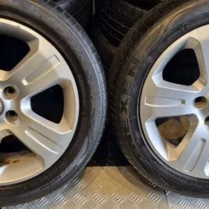 Vauxhall Astra Zafira Genuine 17 alloy wheels + 4 x tyres 215 50 17 - Image 3