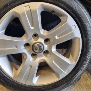 Vauxhall Astra Zafira Genuine 17 alloy wheels + 4 x tyres 215 50 17 - Image 6