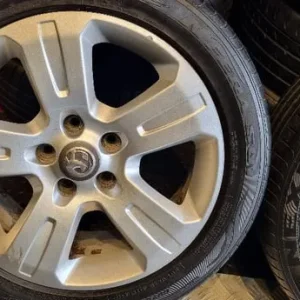 Vauxhall Astra Zafira Genuine 17 alloy wheels + 4 x tyres 215 50 17 - Image 7