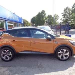 2022 Renault Captur 1.3 TCE 140 R.S. Line 5dr EDC HATCHBACK PETROL Automatic - Image 2