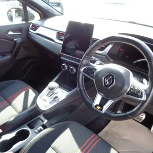 2022 Renault Captur 1.3 TCE 140 R.S. Line 5dr EDC HATCHBACK PETROL Automatic - Image 8