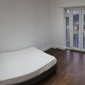 Luxury double room ensuite private shower and toilet Leyton Stratford - Image 2