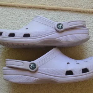 Crocs Classic Clog Kids Girls Purple / Lavender - Size UK 6-7 - Image 3