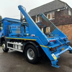 2015 MERCEDES AROCS 1832 SKIP LOADER - Image 4