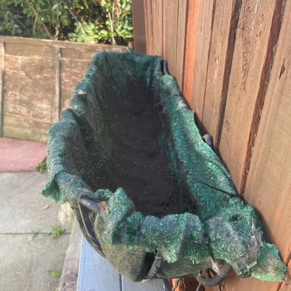 Wall mounted heavy duty trough planter