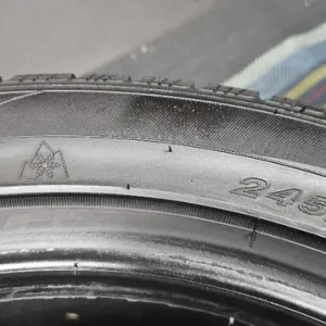 245 45 18 2 x tyres Goodride SW608 SnowMaster - Image 6