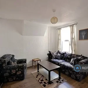 1 bedroom in Hunter Street, Northampton, NN1 (#2585669)