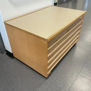 Sturdy set of 5 drawers to store large projects or paper supplies. - Image 3