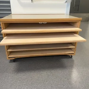 Sturdy set of 5 drawers to store large projects or paper supplies. - Image 4