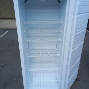LEC Refrigeration Refrigerator PE907 pharmacy 286L 595mm(w) x 600mm(d) x 1550mm(h)-Hand Refrigerator - Image 2