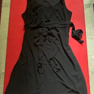 Summer maternity bundle size 12/M includes shorts, dresses and leggings - Image 2