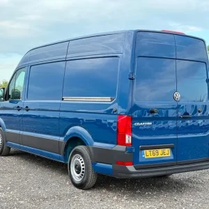 2019 Volkswagen Crafter 2.0 TDI CR35 Trendline Panel Van 5dr Diesel Manual FWD MWB Euro 6 (s/s) (... - Image 6