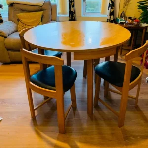 Dining table and chair compact £80 - Image 2