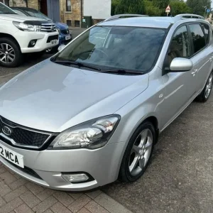 2012 Kia Ceed 1.6 CRDi 3 Sports Wagon 5dr Diesel Manual Euro 5 (113 bhp) Estate Diesel Manual - Image 2
