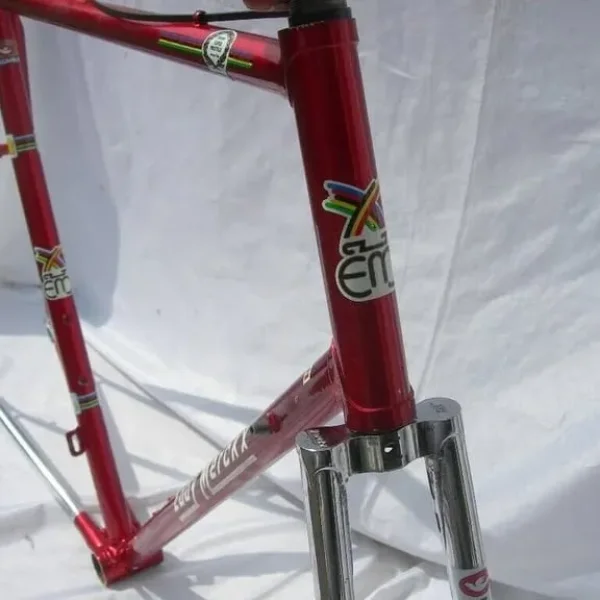 EDDY MERCKX PROFESSIONAL FLAME RED FLAT CROWN 60.5cm CTC FRAME & FORKS USED CON