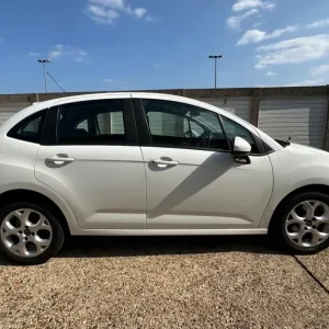 Citroen C3 2016 FSH - Image 8