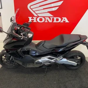 2021 HONDA FORZA 750 IN BLACK WITH FULL SERVICE HISTORY - Image 2