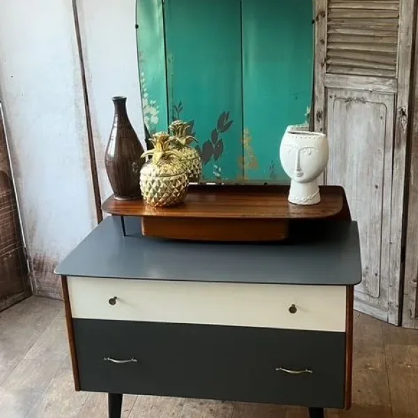 Lovely vintage retro Mid Century dressing table – local delivery