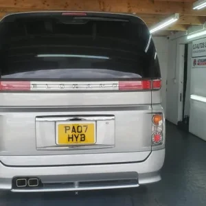 Nissan Elgrand e51 rider 2.5 automatic 8 seater fresh japanese import 2007 - Image 4