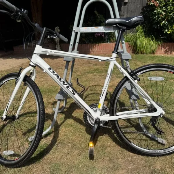 Men’s Dawes Hybrid bike