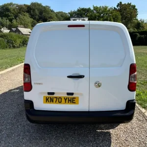 2020 Vauxhall Combo 1.5 Turbo D 2300 Edition Crew Van L2 Euro 6 (s/s) 4dr PANEL VAN Diesel Manual - Image 6