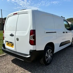 2020 Vauxhall Combo 1.5 Turbo D 2300 Edition Crew Van L2 Euro 6 (s/s) 4dr PANEL VAN Diesel Manual - Image 7