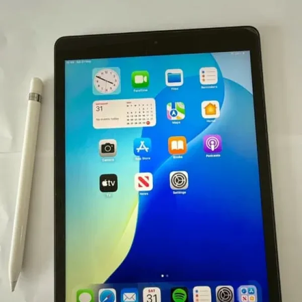 iPad 8th Generation 10.2" (32GB) with Apple Pencil Good Apple iPad 10.2 (2020)