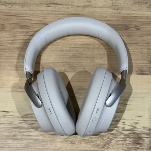 Bose QuietComfort Ultra Over-Ear Wireless Headphones - like brand new - Image 6