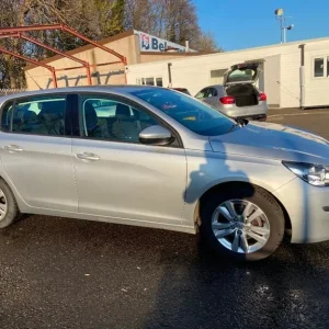 2016 Peugeot 308 BLUE HDI S/S ACTIVE 12 MONTHS MOT 12 MONTHS WARRANTY Hatchback Diesel Manual - Image 5